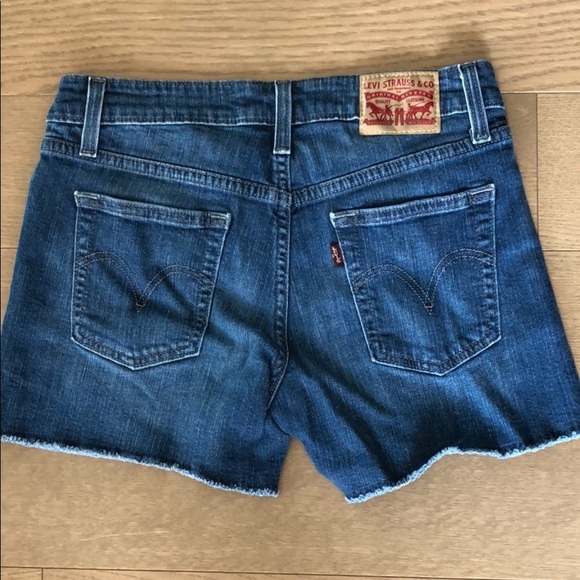 Levi’s Cut Off Jean Shorts Size 4 - Picture 3 of 3